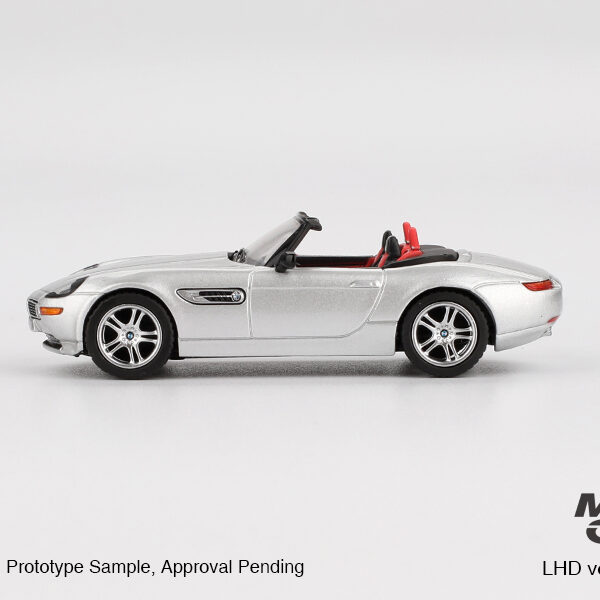 Mini GT 1/64 BMW Z8 Silver MGT00998 - Görsel 3